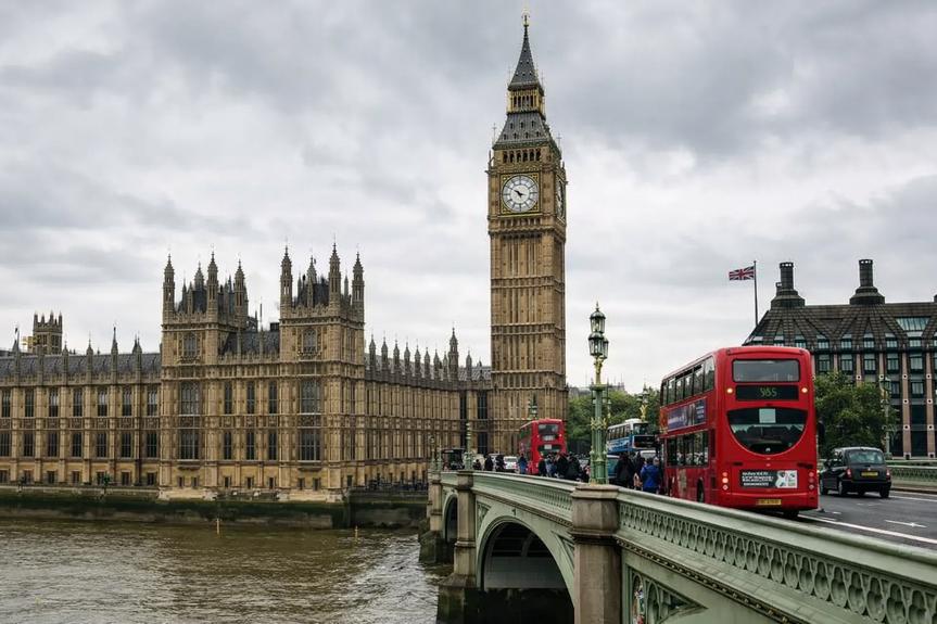 Des pubs qui font tourner la tête, etont aussi fait tourner les paris !